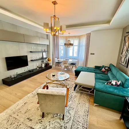 Apartment Beautiful With A View Of Castle