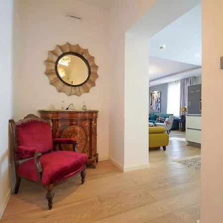 Apartment Beautiful With A View Of Castle *