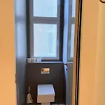 Beautiful With A View Of Castle Apartmán